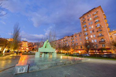 Alexander buradan ve Cascade Erivan, Ermenistan'ın heykeli
