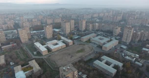 Veduta Ariale Degli Edifici Della Città Erevan Sotto Cielo Blu — Video Stock