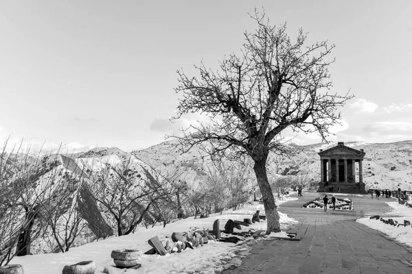 美丽的 Garni 寺庙在亚美尼亚 在冬天 — 图库照片