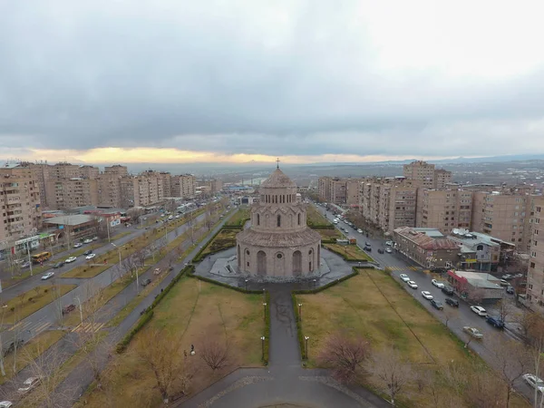 Die Heilige Dreifaltigkeitskirche Eriwan Armenien — Stockfoto