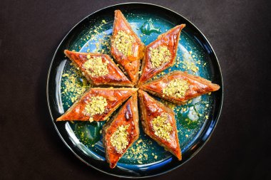 Cevizli Baklava. Ev yapımı fındıklı ve ballı baklava..