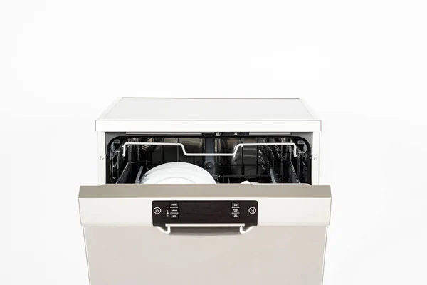 Máquina de lavar louça moderna europeia independente isolada no fundo branco — Fotografia de Stock