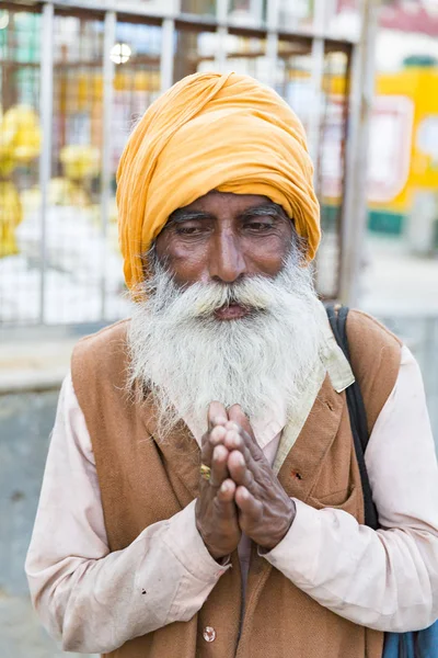 Portret Niezidentyfikowane Wielbicieli Pielgrzymi Sadhu Ubrany Odzież Pomarańczowy — Zdjęcie stockowe