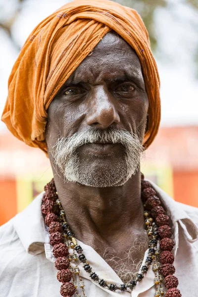 Retrato Devotos Peregrinos Sadhus Identificados Vestidos Con Ropas Naranjas — Foto de Stock