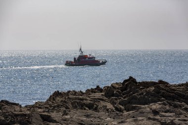 Belgesel yayın görüntü. Yaklaşık, Goury, Lahey burun, Fransa, Avrupa - 2018 olabilir. Deniz, Raz Blanchard, dünyanın en güçlü gelgit akımları, kurtarma işlemi için hazır teknede yaşam.