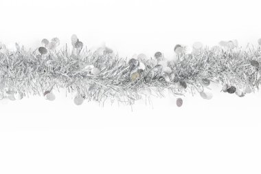 Beyaz arka plan üzerinde Noel gümüş gri garland fotoğraf.