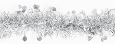 Noel gümüş gri garland resmi beyaz arka plan için. Afiş, panoramik