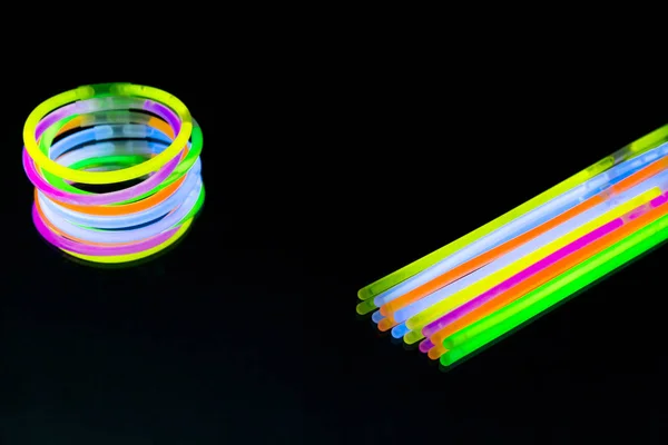 Színes Fluoreszkáló Fény Neon Fénye Stick Karkötő Heveder Mandzsetta Tükör — Stock Fotó