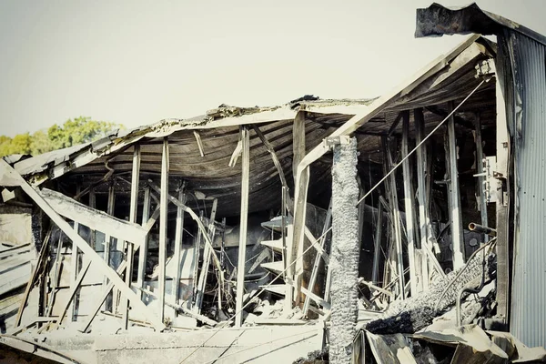 Beschadigde Industrie Supermarkt Brandstichting Brand Met Branden Puin Van Gedraaide — Stockfoto