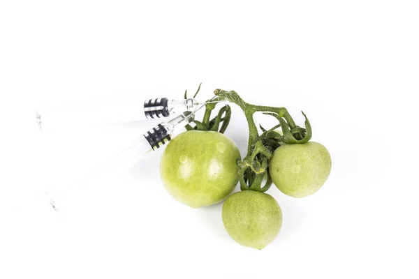 Kleine Groene Tomaten Druif Met Spuit Concept Niet Biologisch Voedsel — Stockfoto