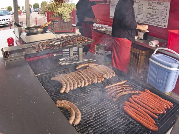 Frying Fresh Meat Barbecue Sausages Merguez Brats Bbq Picnic Sandwich — Stock Photo, Image