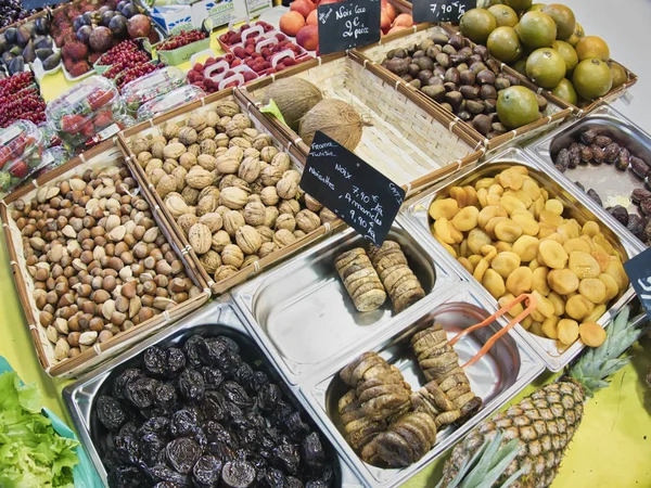 Vaast Frankrike December Circa 2018 Exotiska Frukter Marknadsstånd Med Olika — Stockfoto