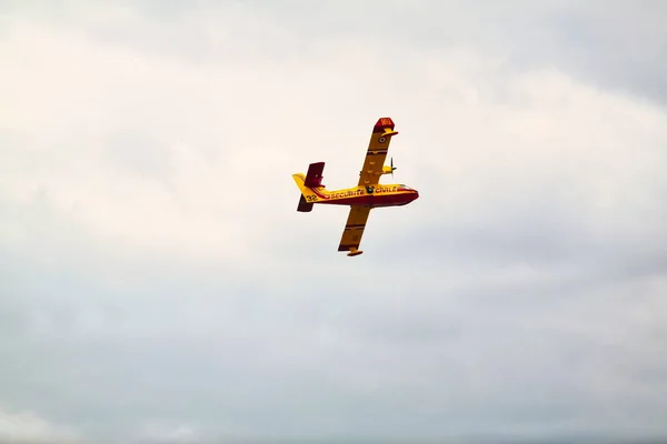 Bourget Frankrike Juni 2017 Små Gula Röda Sjöflygplan Hydroplane Flyger — Stockfoto