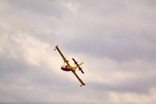 Bourget Frankrike Juni 2017 Små Gula Röda Sjöflygplan Hydroplane Flyger — Stockfoto