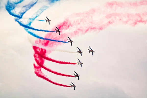 Bourget Francia Junio 2017 Expositor Volador Acrobacias Aeróbicas Muestran Cielo —  Fotos de Stock