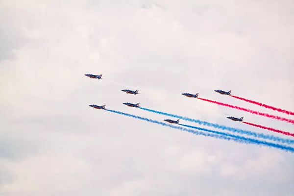 Bourget Francia Junio 2017 Expositor Volador Acrobacias Aeróbicas Muestran Cielo —  Fotos de Stock