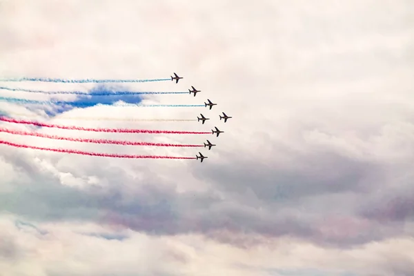 Bourget Francia Junio 2017 Expositor Volador Acrobacias Aeróbicas Muestran Cielo —  Fotos de Stock