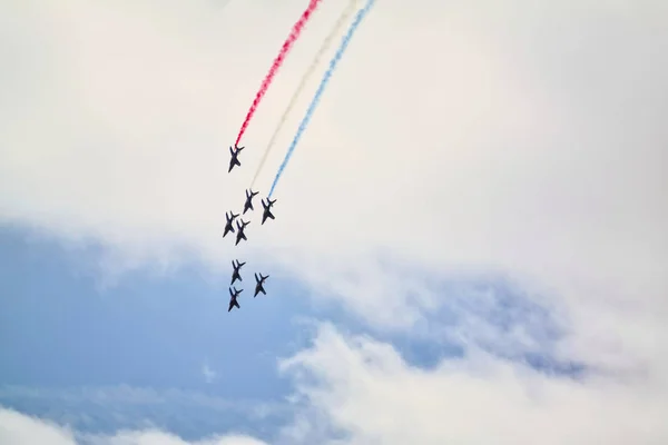 Bourget Francia Junio 2017 Expositor Volador Acrobacias Aeróbicas Muestran Cielo —  Fotos de Stock