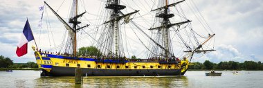 Fransa'da Armada 2019 için gelen Seine Hermione Fransız yelkenli