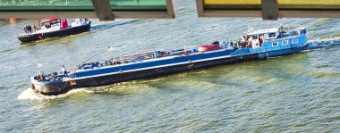 Rouen rıhtımda Armada sergi yelkenliler havadan görünümü. Dünyanın en büyük eski guletleri ve fırkateyn için Uluslararası Toplantı