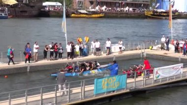 Rouen, Fransa'da Armada için Seine en büyük yelkenli schooner, fırkateyn ve donanma tekneleri Uluslararası sergi