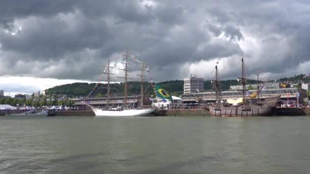 Rouen Fransa Armada Için Seine Büyük Yelkenli Schooner Fırkateyn Donanma — Stok video