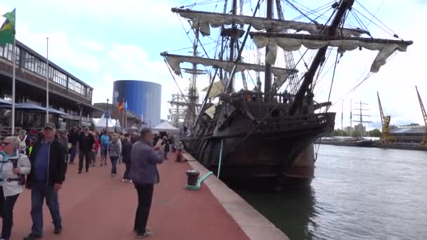 Exposición Internacional Los Veleros Más Grandes Goleta Fragata Barcos Marina — Vídeos de Stock