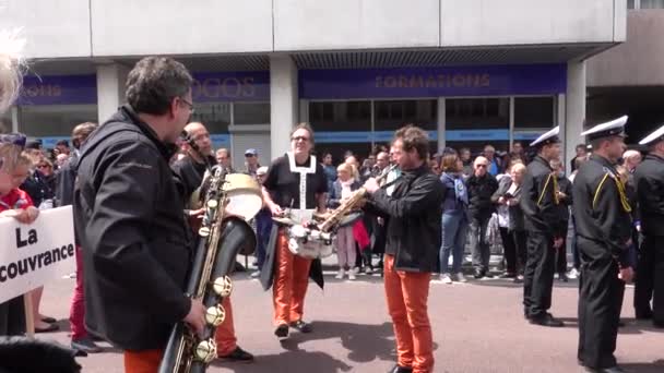 Parade Sailor Greatest Biggest International Sailboats Street Rouen Armada Exhibition — Stock Video