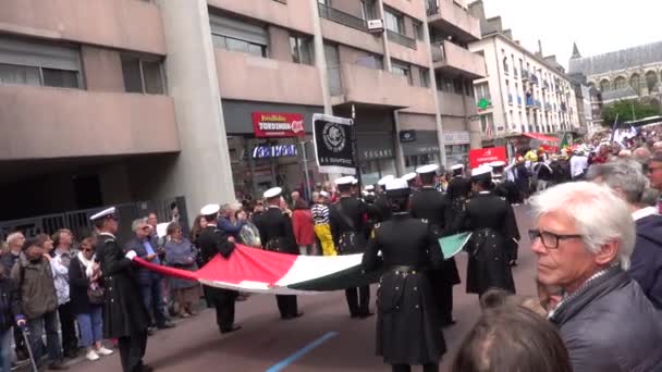 Parade Des Marins Des Grands Voiliers Internationaux Dans Rue Rouen — Video