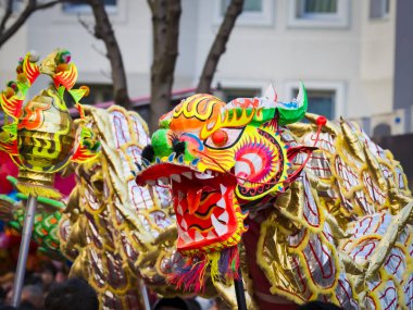 Çin yeni yılı 2019 Paris Fransa - ejderha dansı.