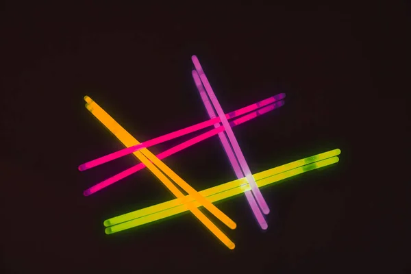 Novas cores de bastões de brilho para festa noturna — Fotografia de Stock