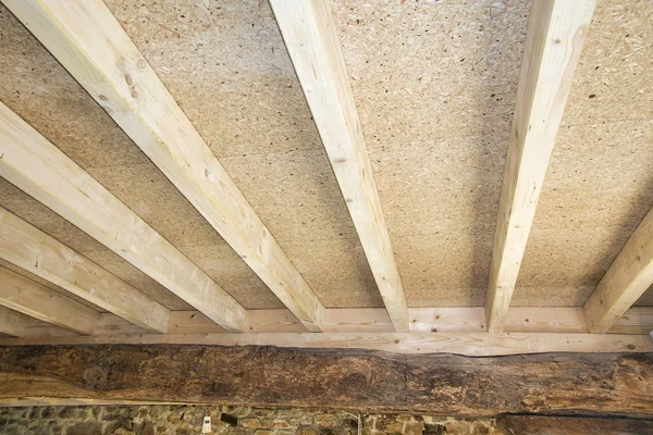 Nuevo techo de madera de melamina —  Fotos de Stock
