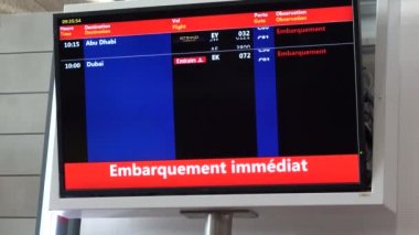 Havaalanı uçuş bilgileri Paris havaalanından uluslararası kalkış panosu