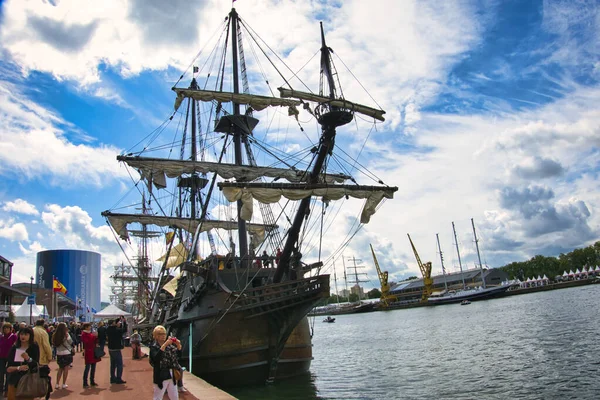 Rouen Francia Junio 2019 Punto Vista Desde Muelle Exposición Armada —  Fotos de Stock