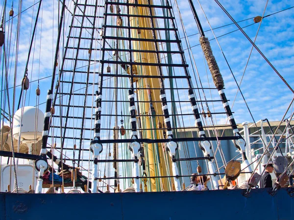 Vintage Sailing Ship Mast Ropes Tackle Tall Ship Rigging Mast — Stock Photo, Image