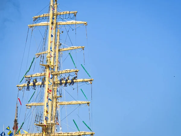 Vintage Zeilschip Mast Touwen Tackle Lange Schip Tuigage Mast Detail — Stockfoto