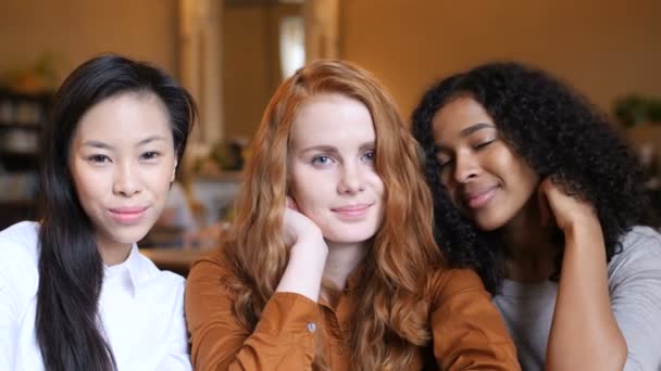 Retrato de rosto de meninas multi-étnico — Vídeo de Stock