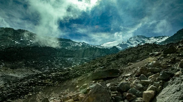 Evlenecektir volkan fethi 5200 metre yükseklikte çekim