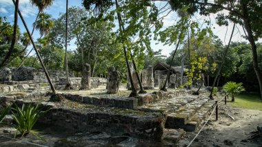 El Meko antik şehir Cancun içinde yer alır. Bizim model ve resimleri şehir kalıntıları