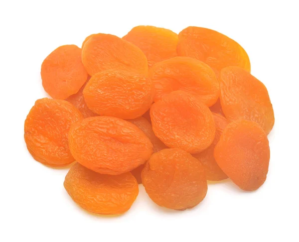 Tas d'abricots séchés fruits isolés sur fond blanc. Haut v — Photo