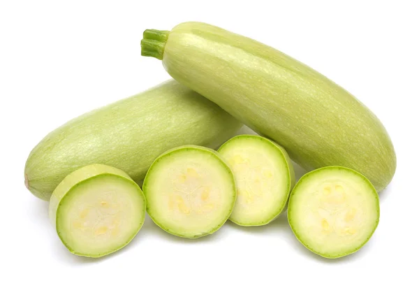 Frischer Kürbis Gemüsemark Zucchini ganze und Ringe isoliert — Stockfoto