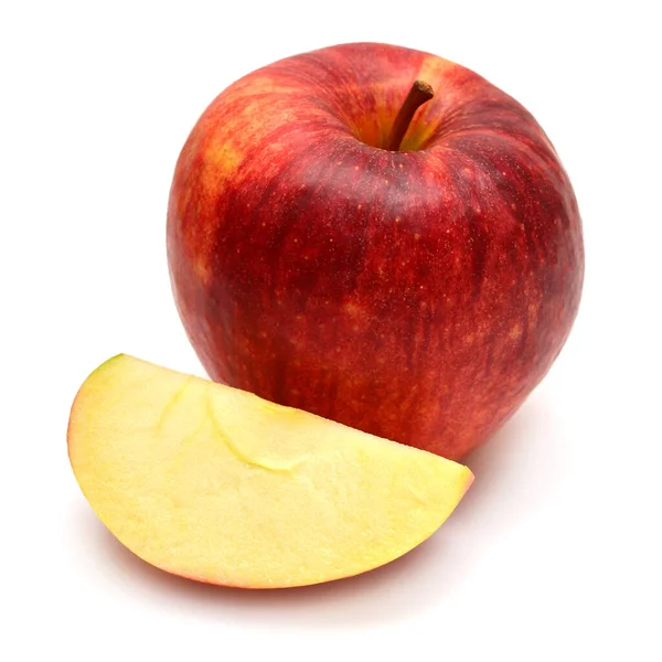 Czerwone Jabłko Plasterek Izolowane Białym Tle Doskonale Zretuszowany Pełna Głębia — Zdjęcie stockowe