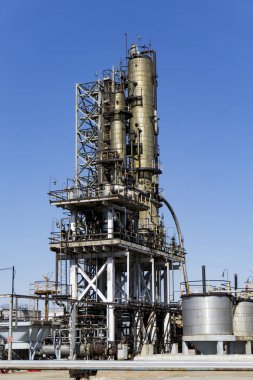 Rusya 'da petrol rafinerisi. Hidrokarbon işleme için ekipman ve kompleksler. Benzin, boru hatları, tank üretimi için teknolojik kolonlar.