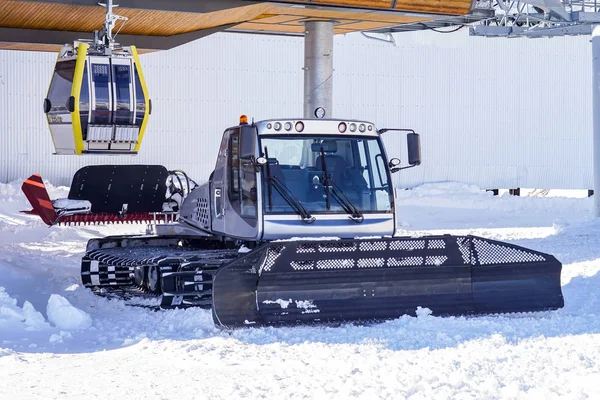 Arado Neve Para Snowboard Esqui Downhill Cabine Teleférico Arado Neve — Fotografia de Stock