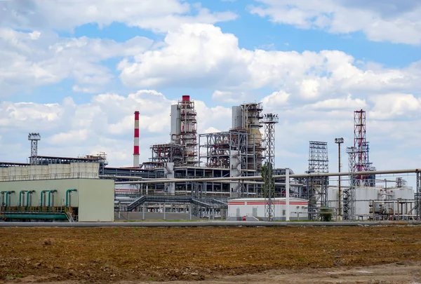 Baca ve Rusya'nın petrol rafinerisi. ekipman ve hidrokarbon işleme kompleksleri.                            