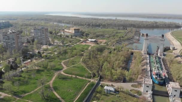 Volgograd Utsikt Från Ovan Volga Don Kanalen Oljetankfartyget Lastad Med — Stockvideo