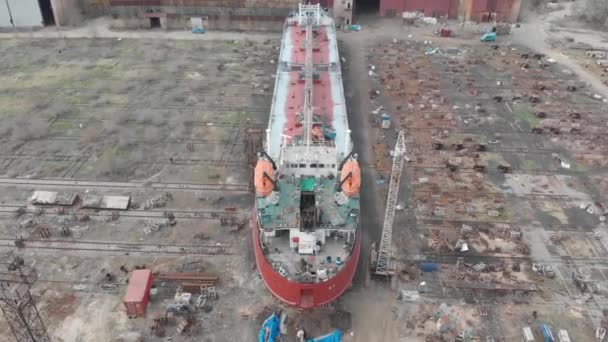 Olajszállító Tartályhajók Javítása Hajójavító Vállalatnál Festeni Hajó Hajótest — Stock videók