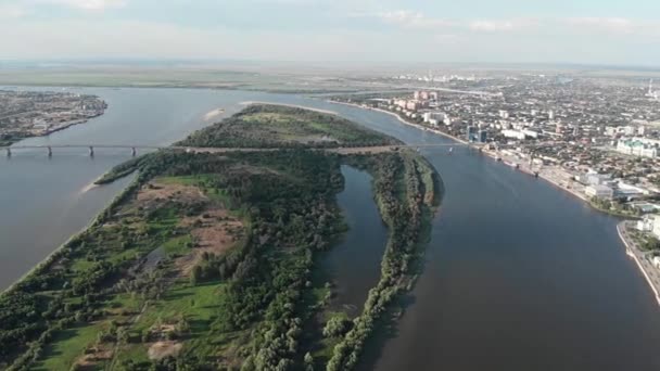 Astracán Bancarrota Ciudad Desde Arriba Crucero Monumento Pedro Puente Sobre — Vídeos de Stock