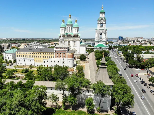 Astrakhan. Astrakhan Kremlin Kalesi. Varsayım Katedrali ve 
