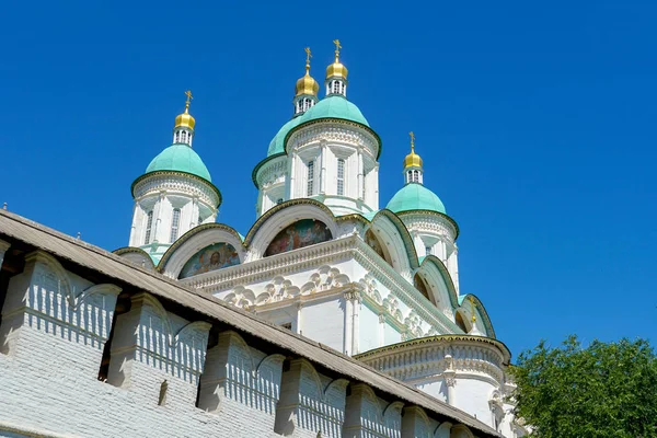 Katedra Wniebowzięcia NMP w Kremlu Astrachań. Rosja — Zdjęcie stockowe